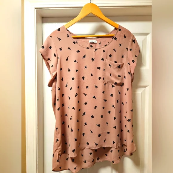 Shirt - Picture 1 of 4